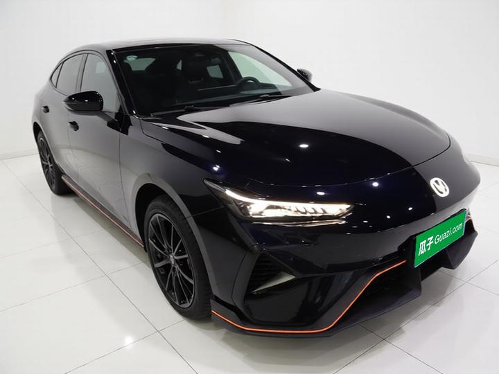 UNI-V 2026 1.5T Hybrid photo 3