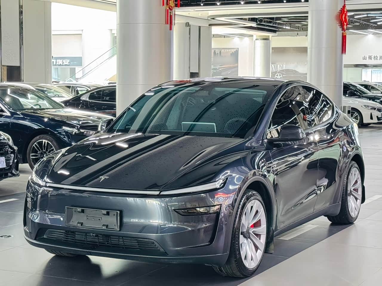 Model Y 2025 RWD Launch Edition