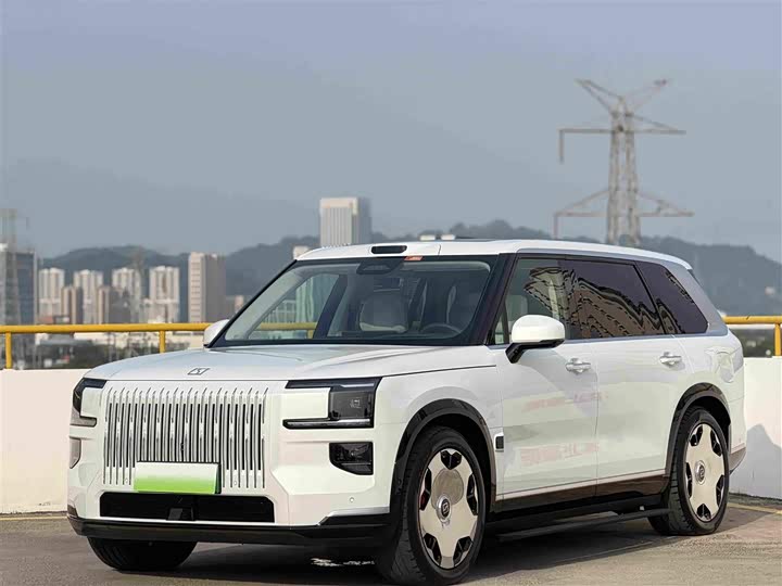 9X 2025 Hyper 70kWh 6-Seater