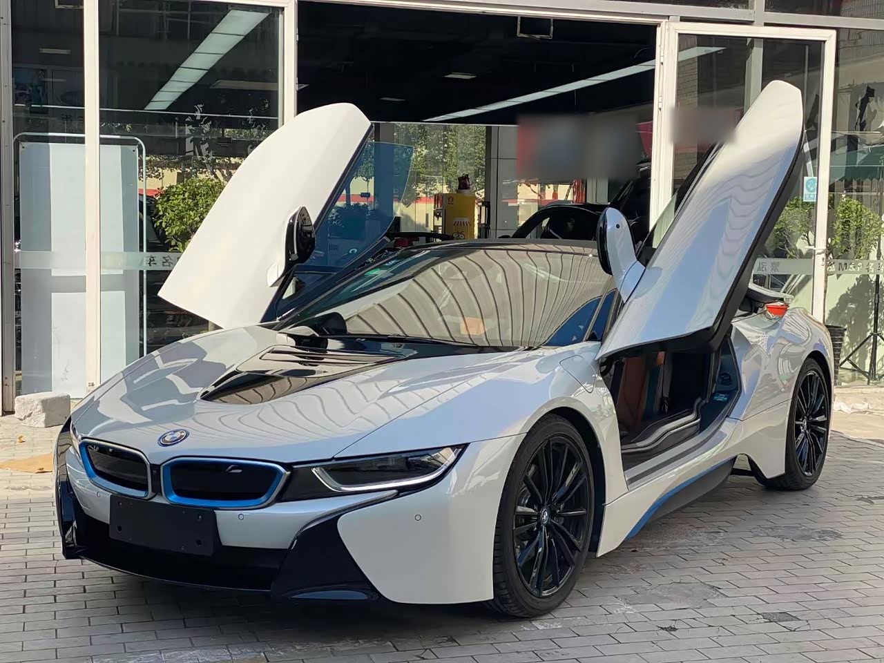 i8 2019 Convertible