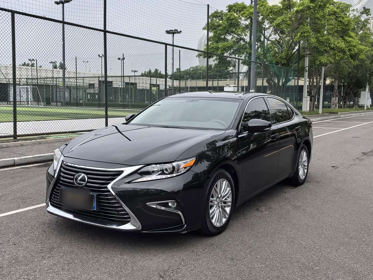 ES 2015 200 Elite