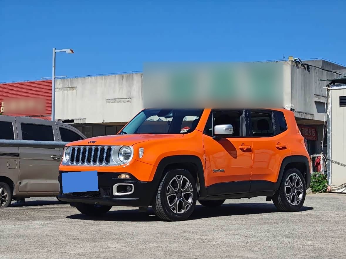 Renegade 2017 180T AT Smart