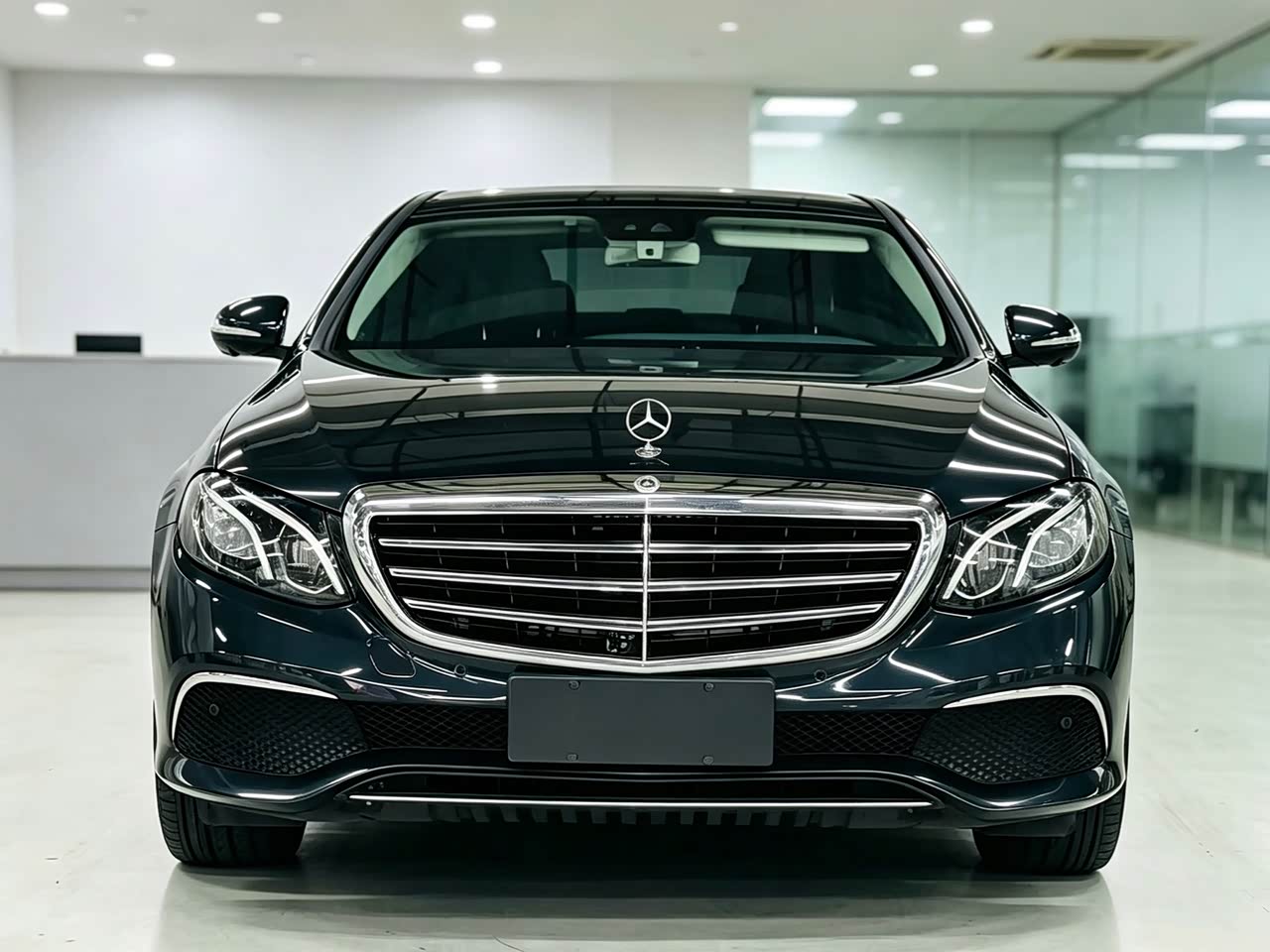 E-Class 2017 E 300 L Sport Luxury