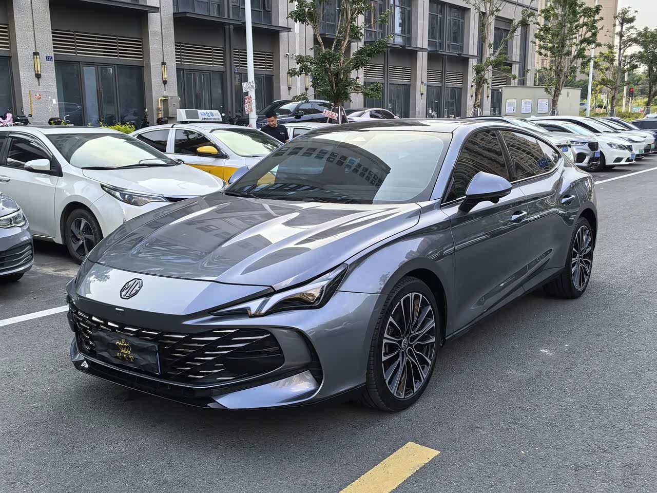 MG7 2023 2.0T AT Exclusive