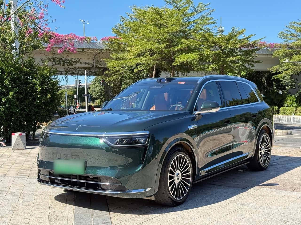 M8 2025 EREV Ultra 53.4kWh 6-Seater 192-Line LiDAR