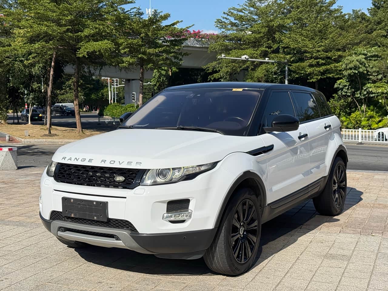 Range Rover Evoque 2015 2.0T 5-Door