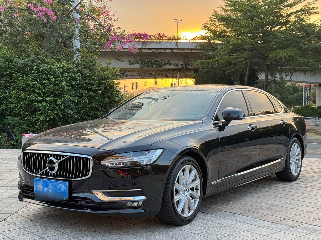 S90 2020 T5 Luxury