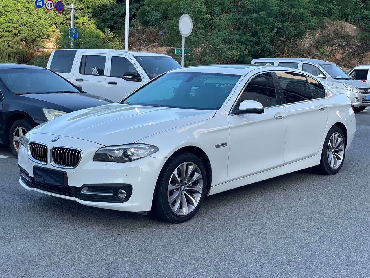5 Series 2017 525Li Leading