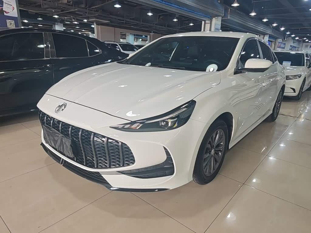 MG5 2025 180DVVT Luxury