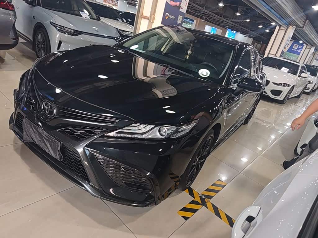 Camry 2022 2.0S