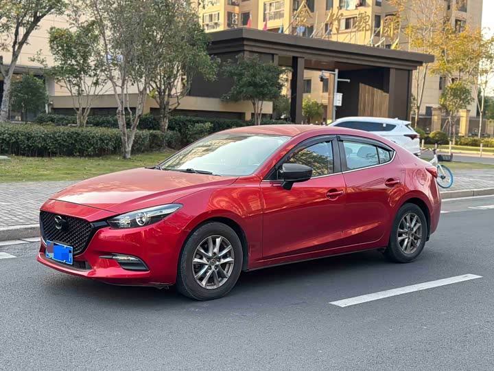 3 Axela 2017 Sedan 1.5L AT Comfort China V