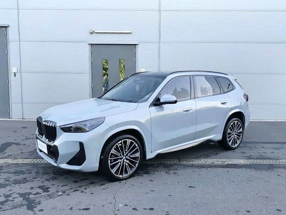 X1 2026 xDrive25Li M M Sport Night Package