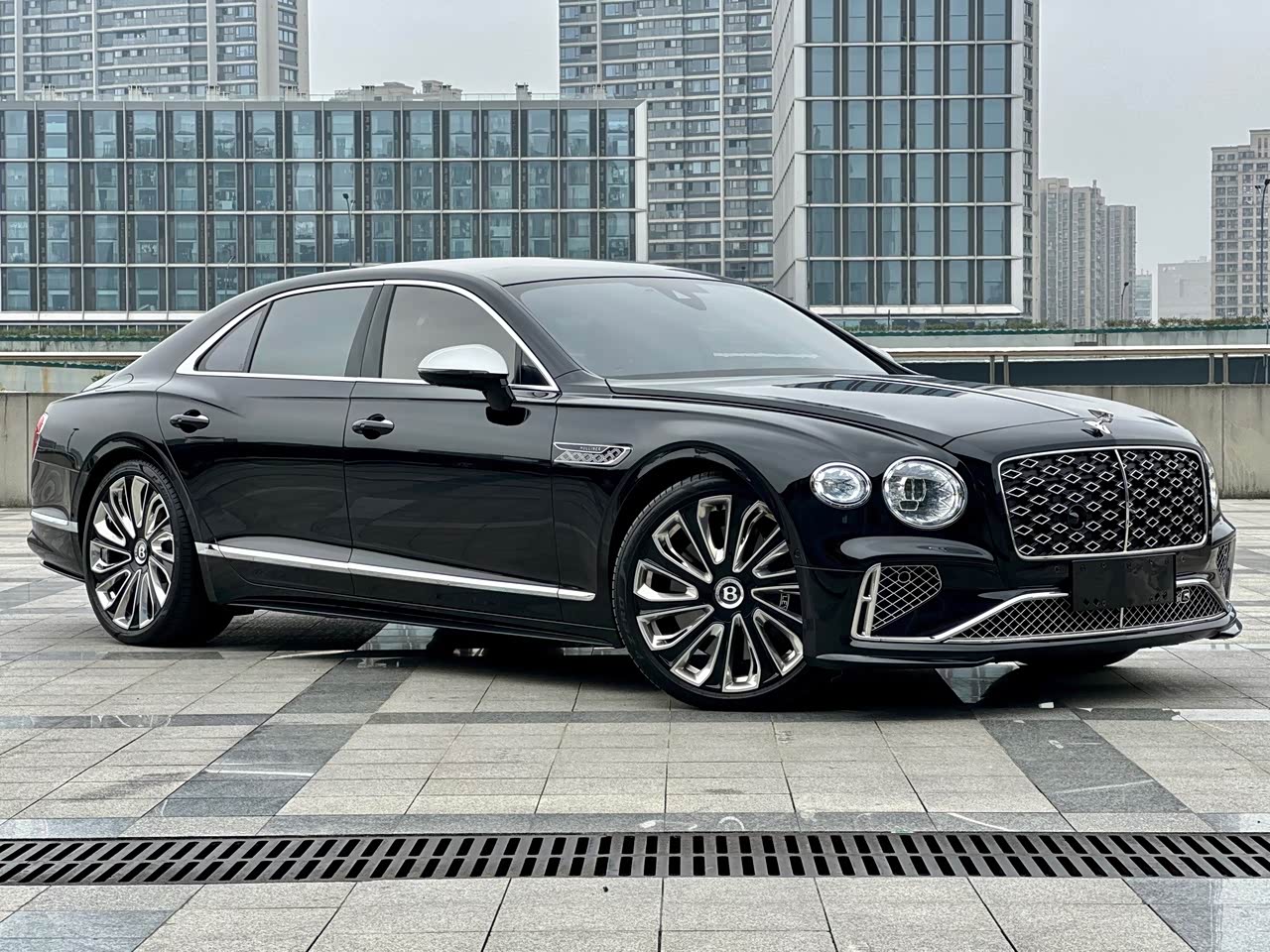 Flying Spur PHEV 2025 4.0T V8 Mulliner