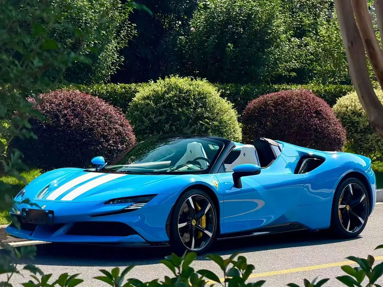 SF90 2021 3.9T V8 Spider