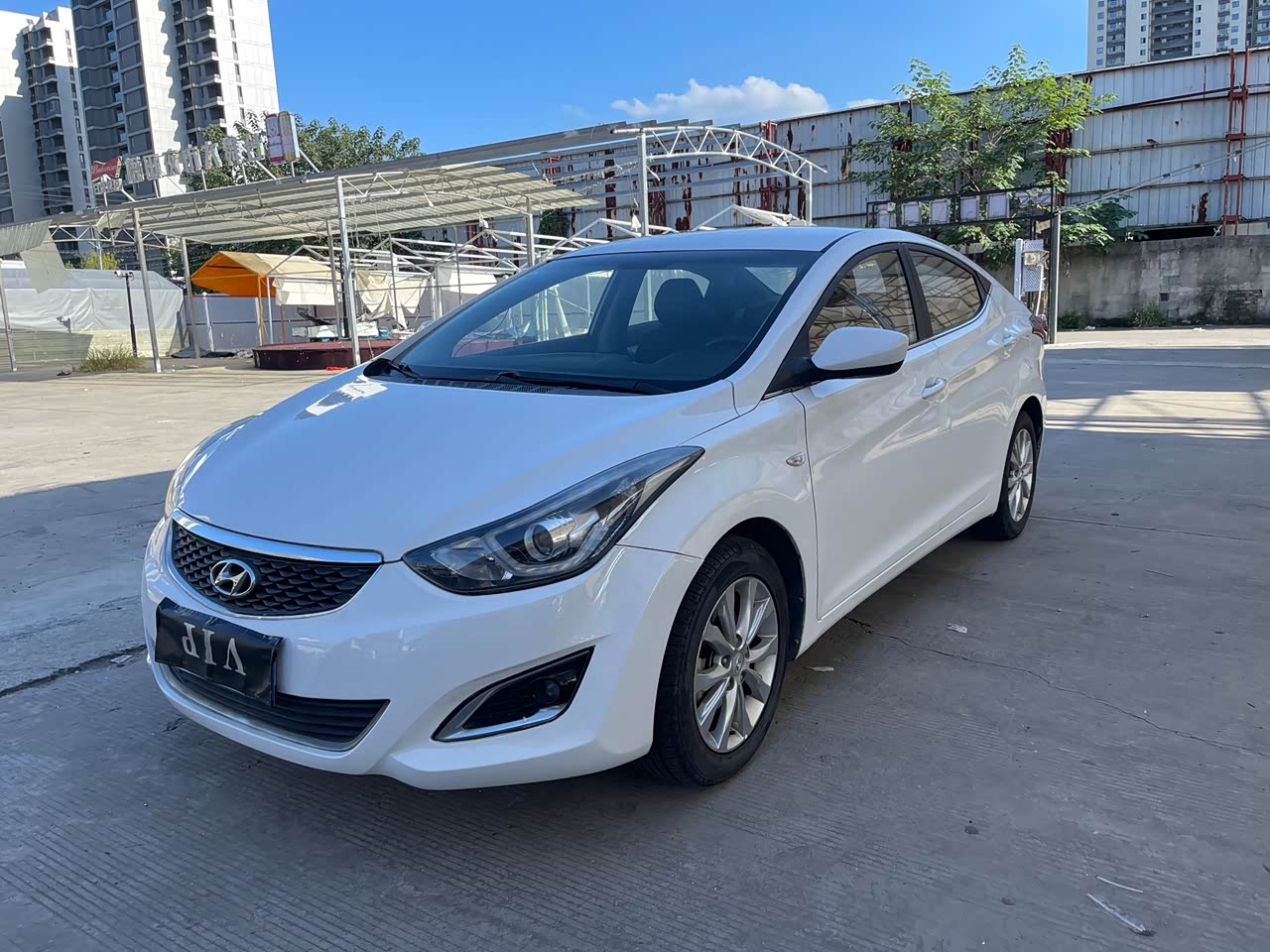 Elantra 2016 1.6L AT Smart