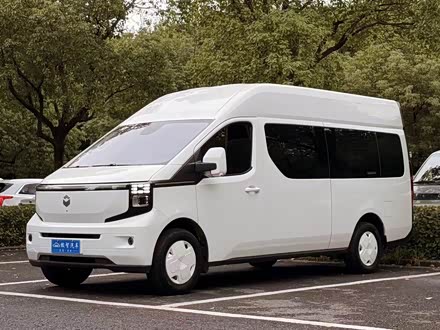 V919 2025 53kwh Long Wheelbase High Roof 6-Seater