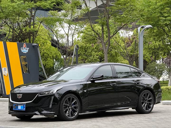 Cadillac 凯迪拉克CT5 2023款 28T 铂金型