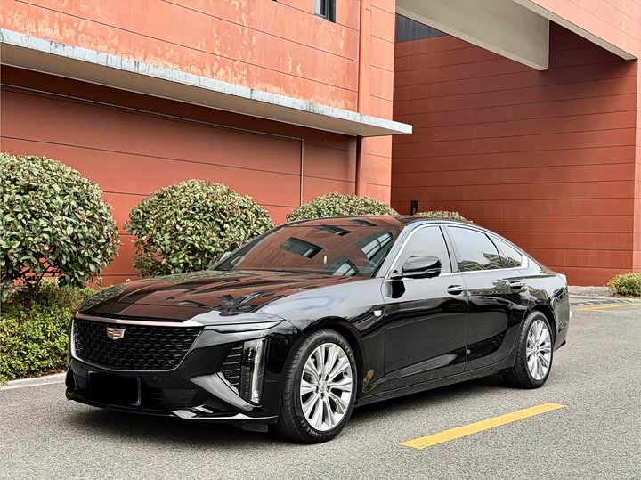 CT6 2023 28T Platinum
