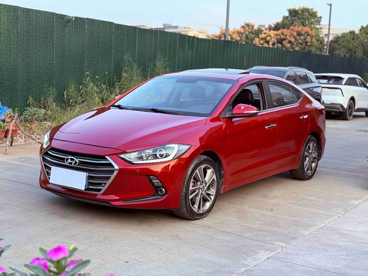 Elantra 2016 1.6L AT Smart Luxury