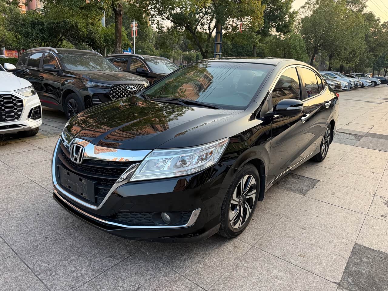 Crider 2016 1.8L CVT Luxury