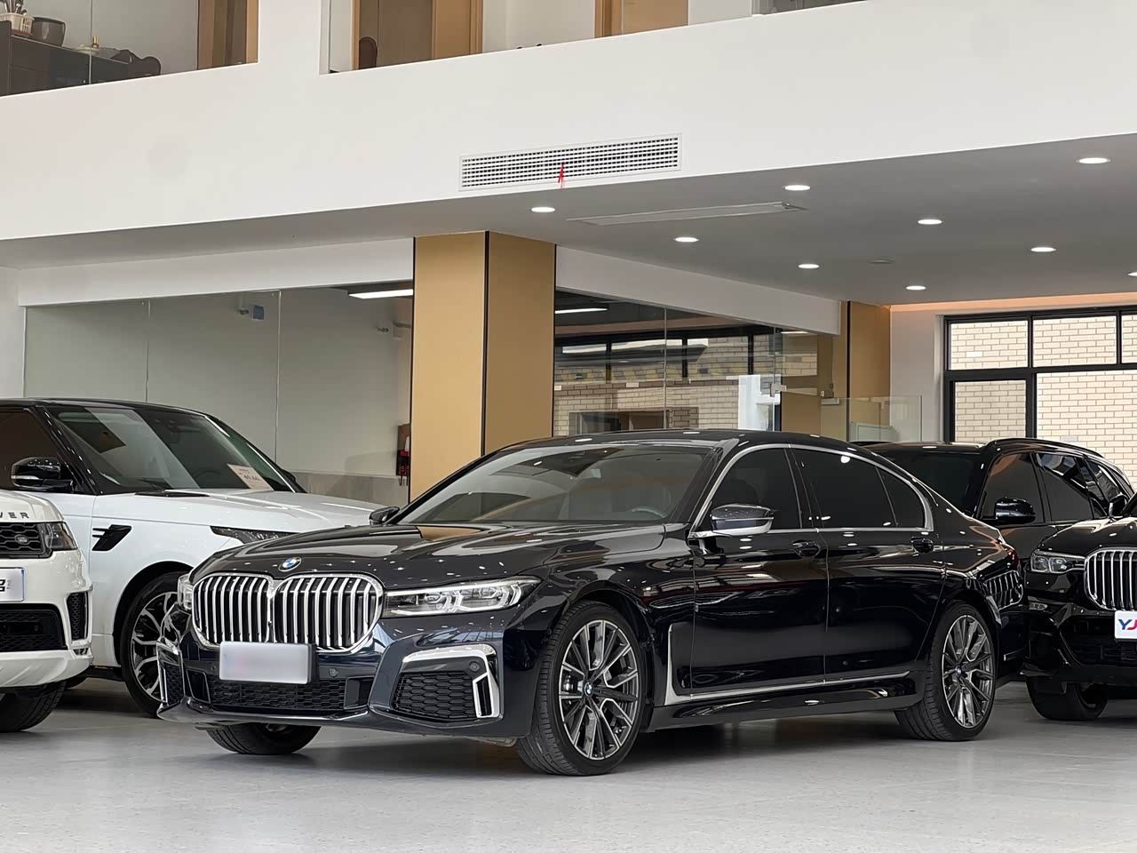 7 Series 2021 740Li Leading M Sport Package