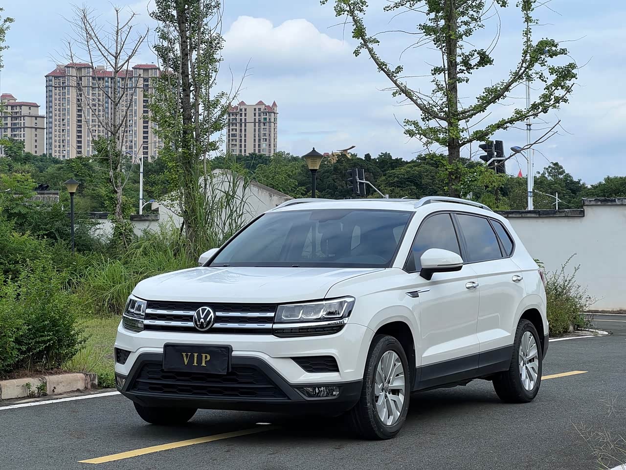 Tharu 2019 280TSI RWD Comfort China VI