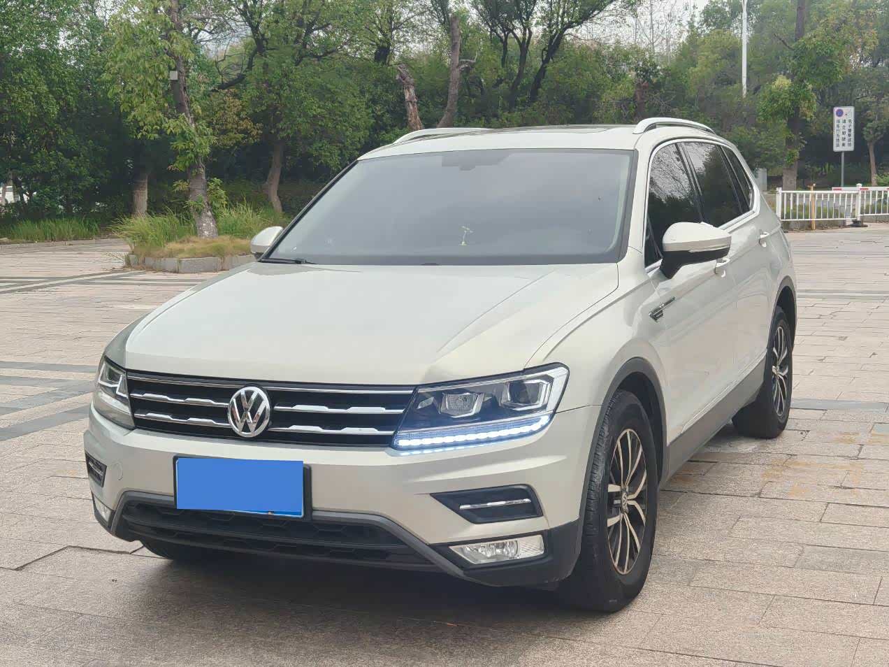 Tiguan L 2018 330TSI AT RWD Luxury