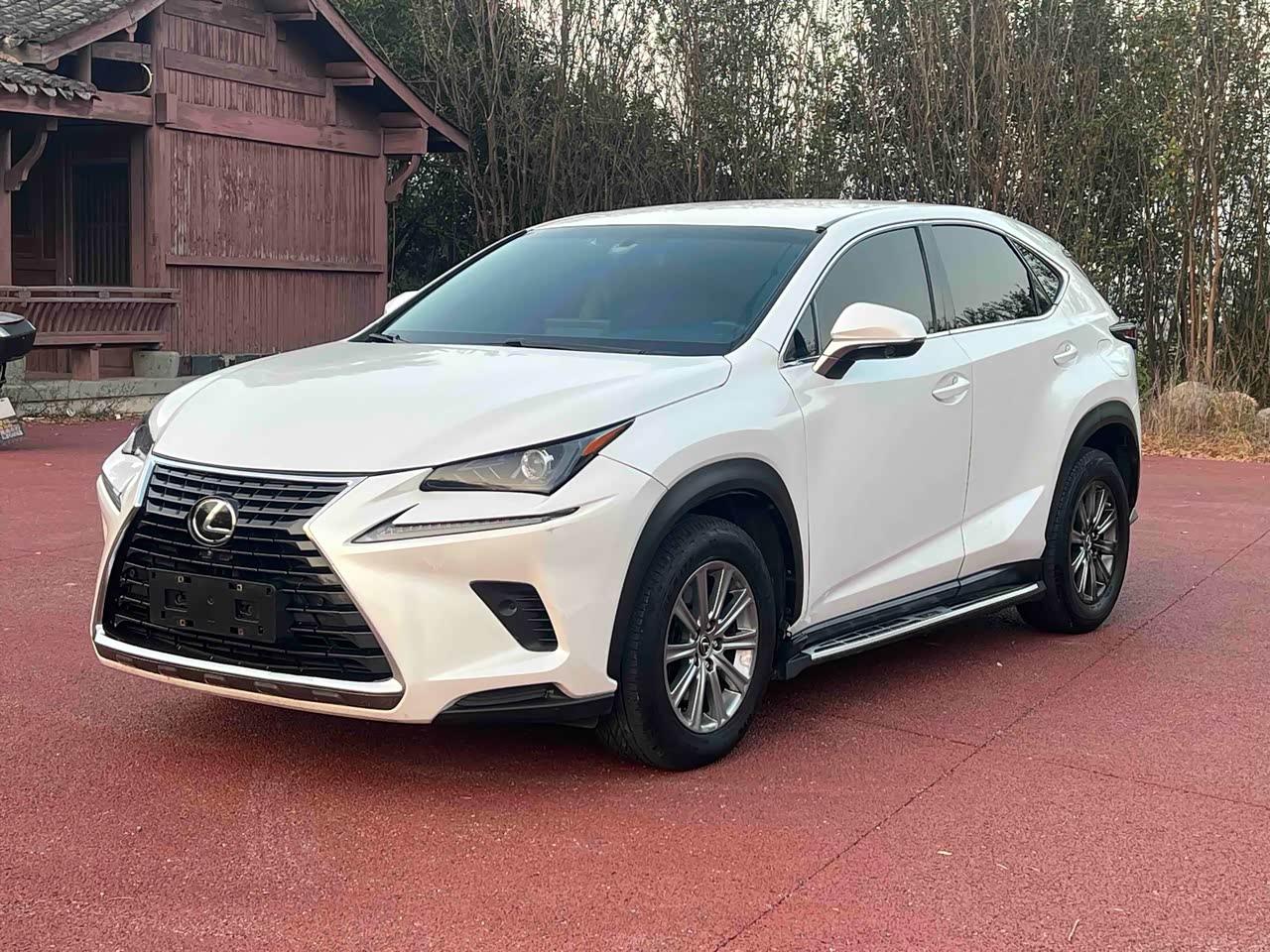 NX 2017 300 FWD