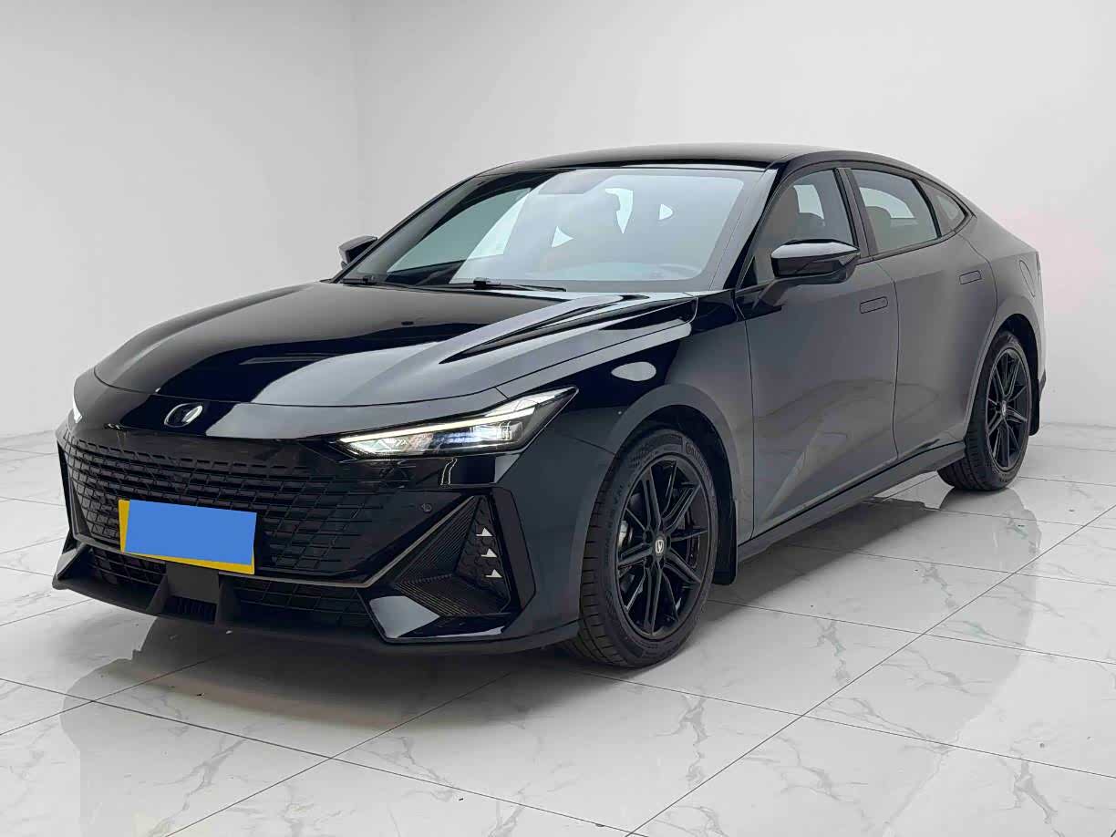 UNI-V 2022 1.5T Premium
