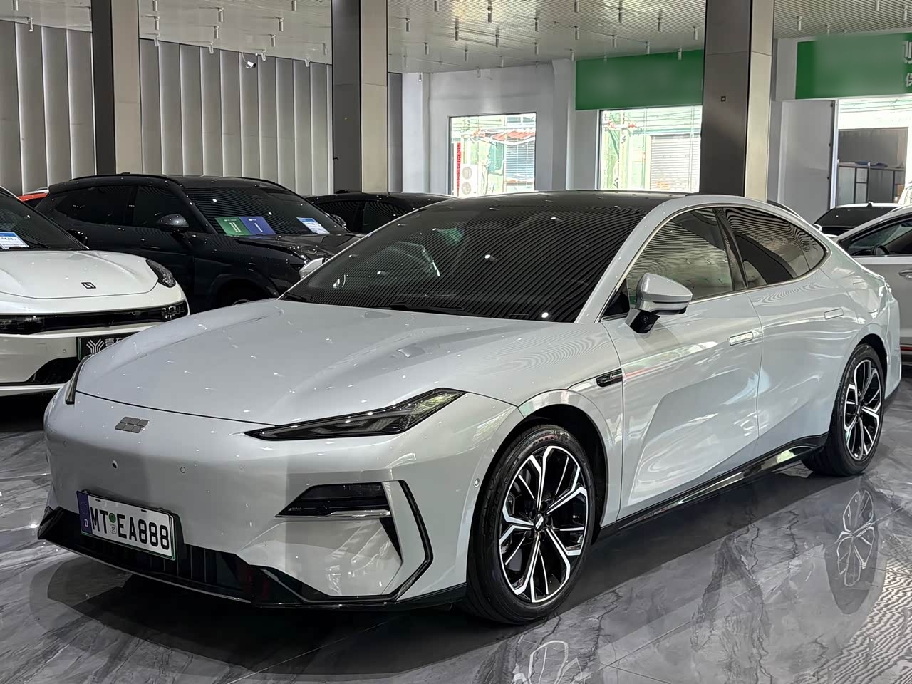 E8 2025 700km ADAS