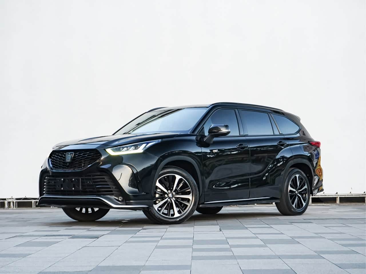 Crown 2021 2.5L HEV AWD Flagship
