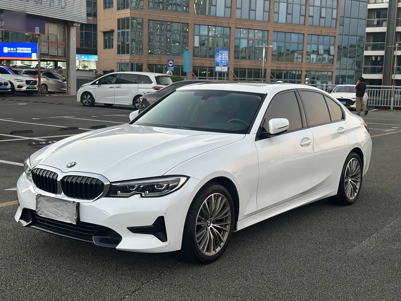 3 Series 2022 325i M Sport Package