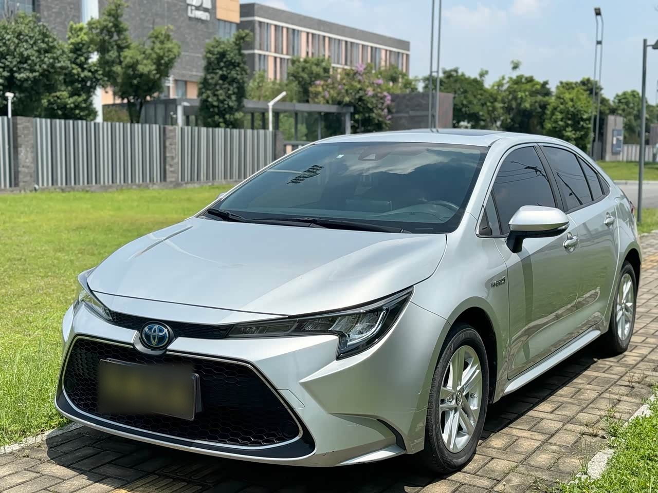 Levin 2021 Hybrid 1.8H E-CVT Tech