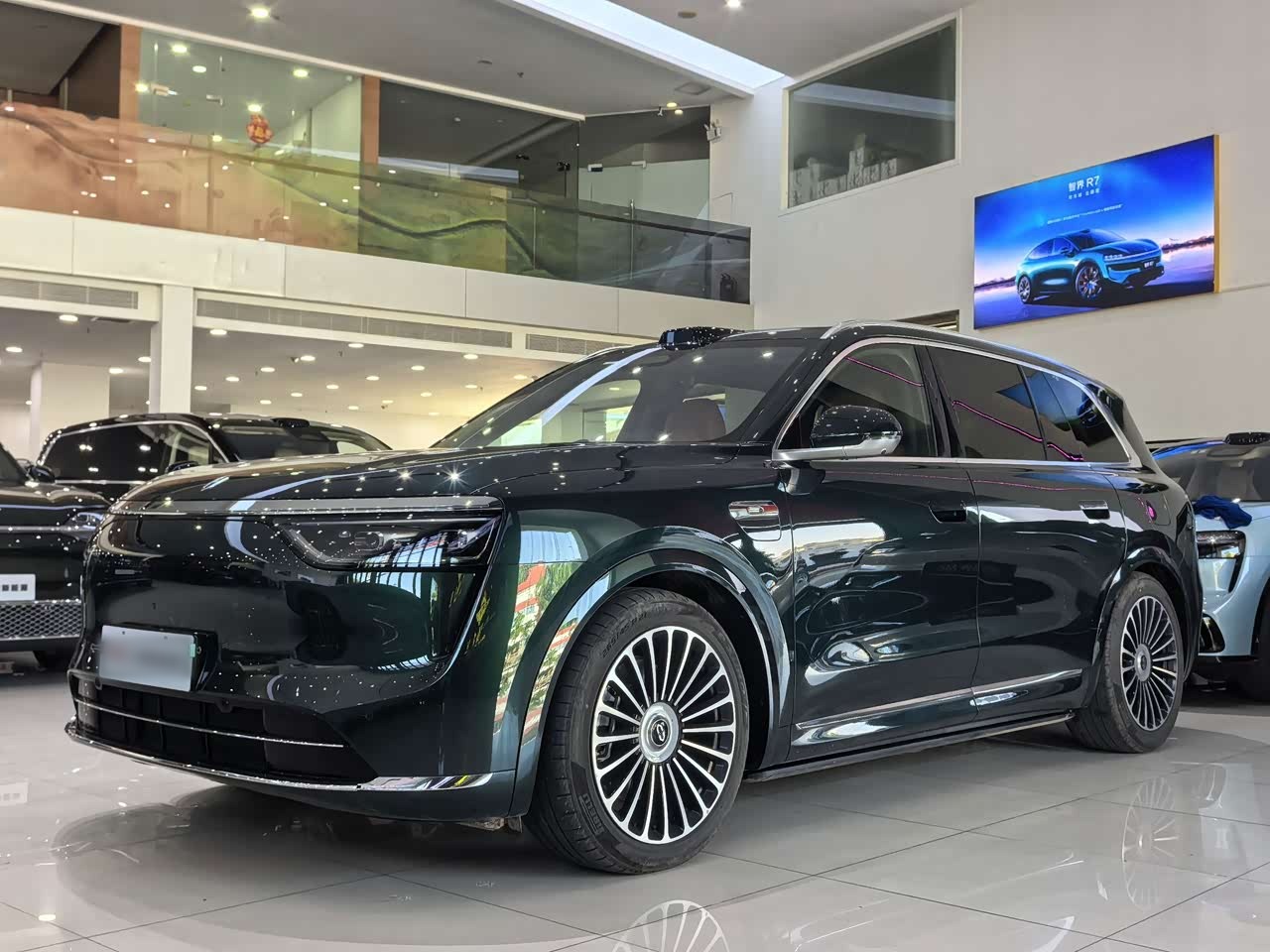M8 2025 EREV Ultra 53.4kWh 6-Seater 192-Line LiDAR