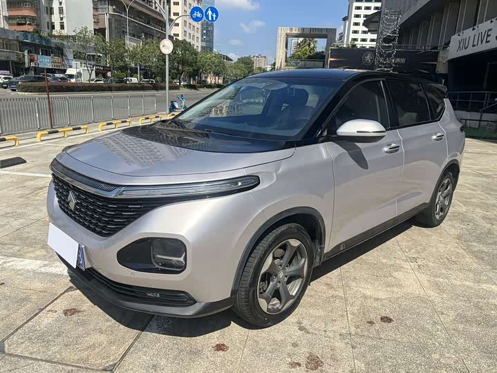 RM-5 2019 1.5T CVT 24 Luxury 5-Seater