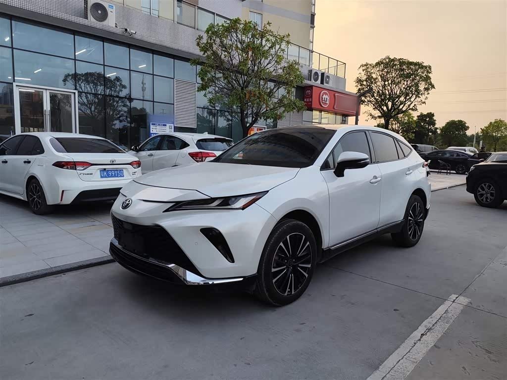 2022 2.0L CVT RWD Premium