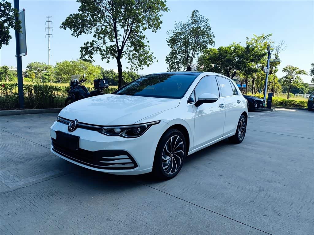Golf 2023 Facelift 200TSI DSG Pro
