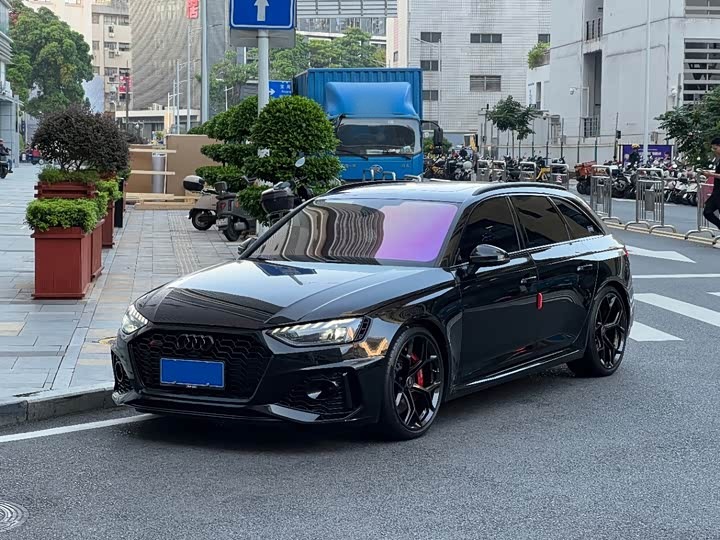 Audi 奥迪RS 4 2024款 RS4 Avant 燃擎版