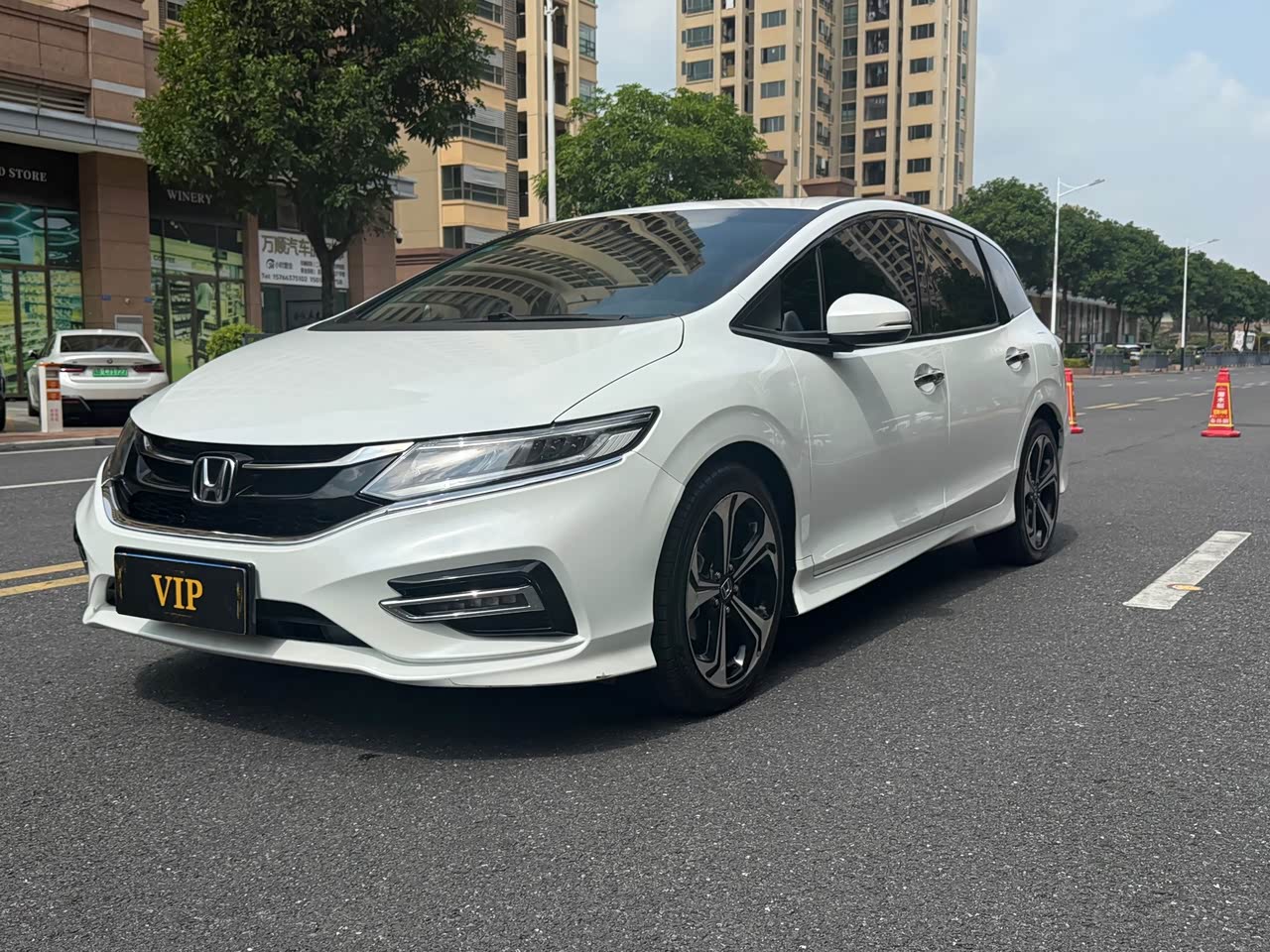 Jade 2017 210TURBO CVT Luxury 5-Seater
