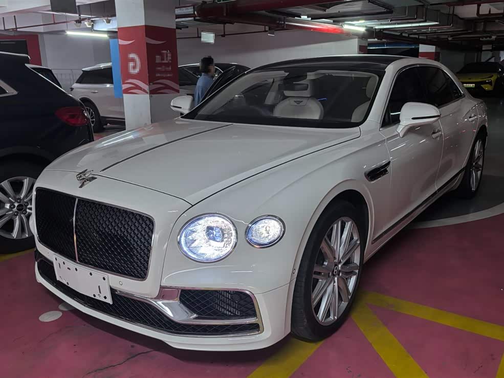 Flying Spur 2024 4.0T V8 Standard