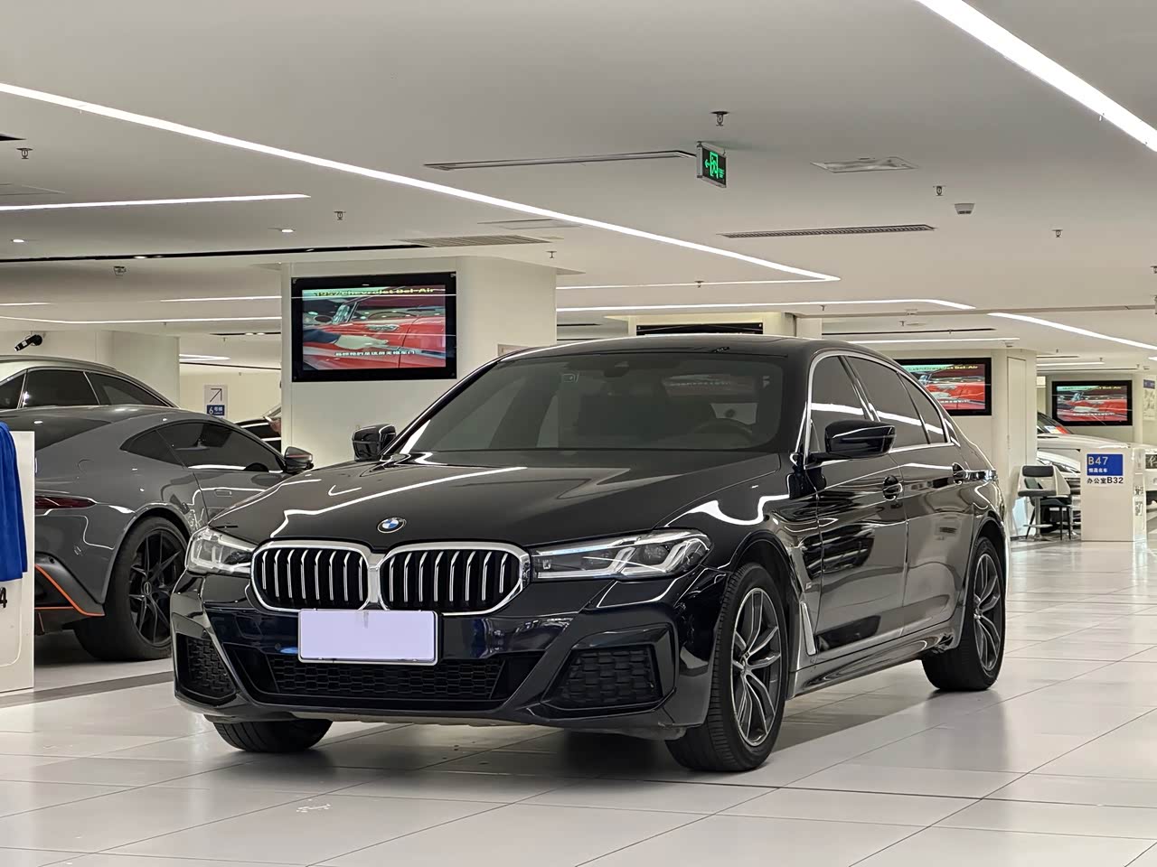 5 Series 2021 525Li M Sport Package