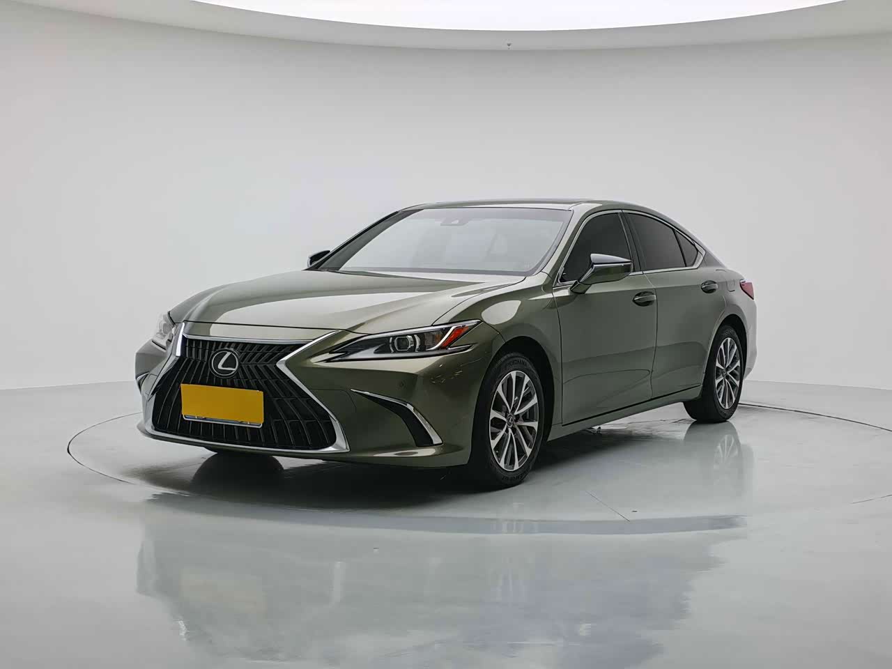 ES 2021 200 Luxury