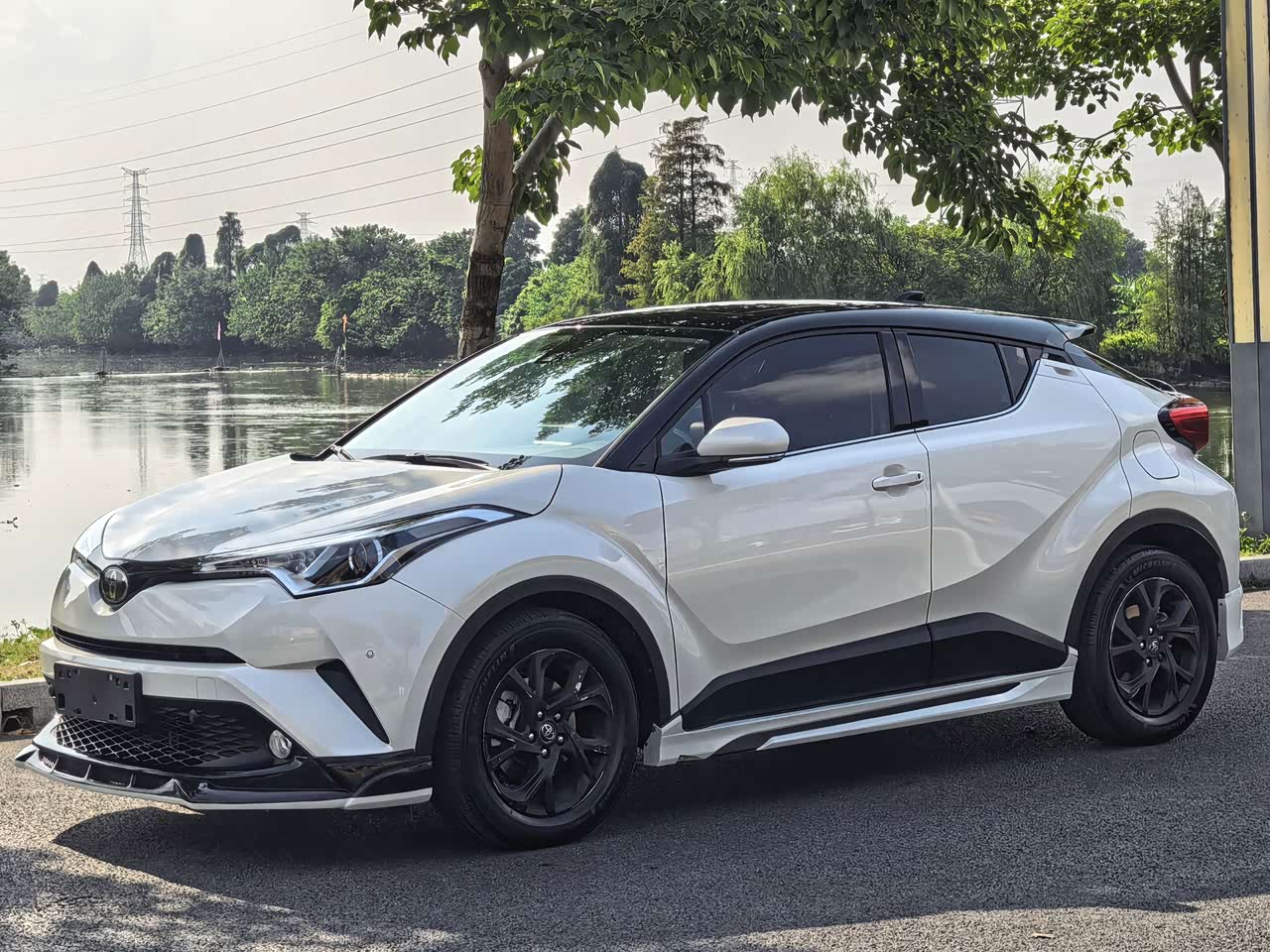 C-HR 2020 2.0L Leading
