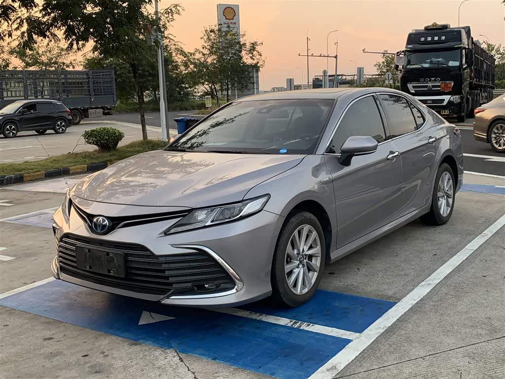 Camry 2023 Hybrid 2.5HGVP Leading