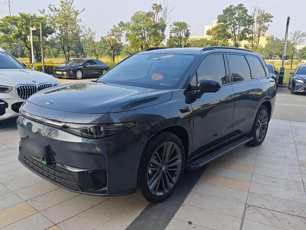 C16 2024 EV 520 Exclusive