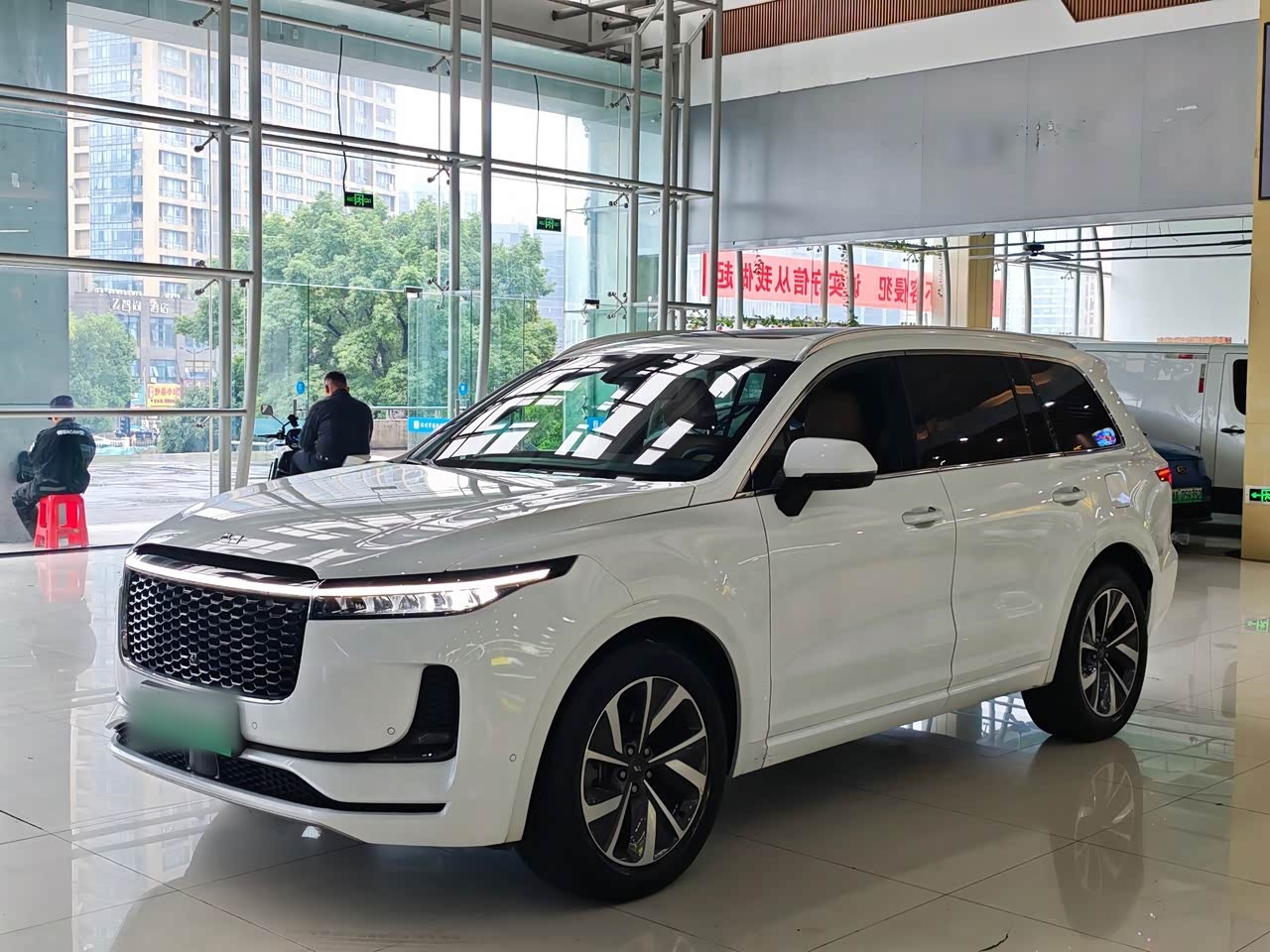 ONE 2021 EREV 6-Seater