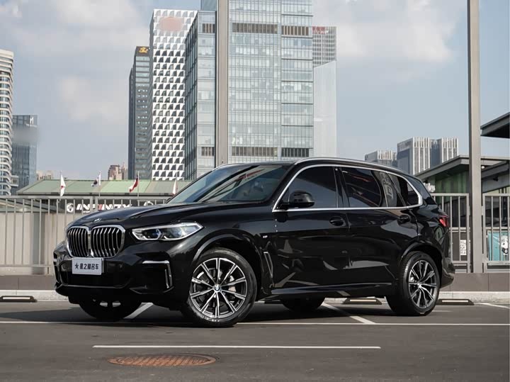 X5 2022 Facelift xDrive 30Li Exclusive M Sport Package