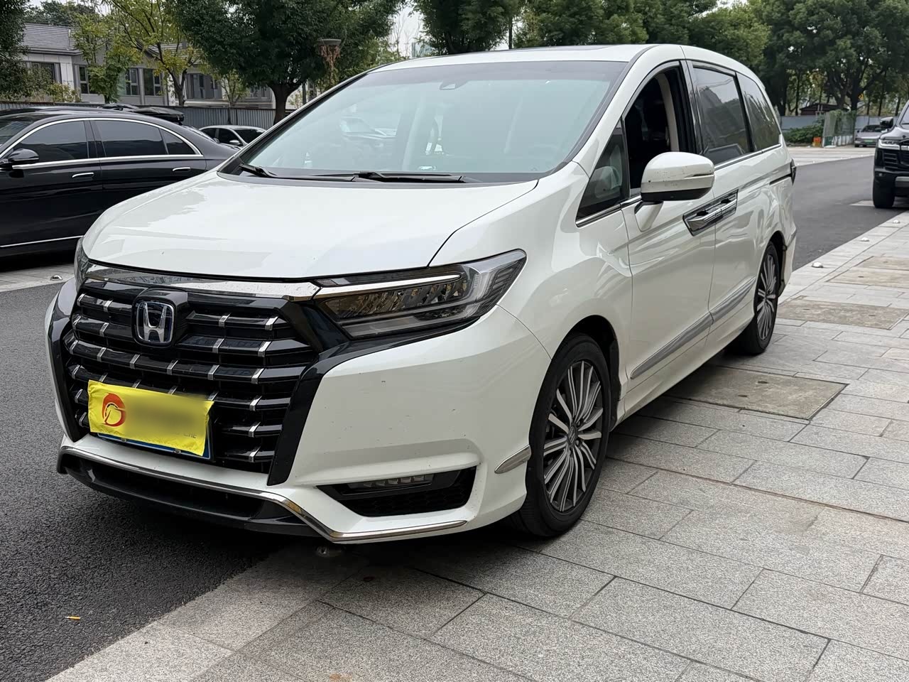 Elysion 2022 2.0L e:HEV Luxury