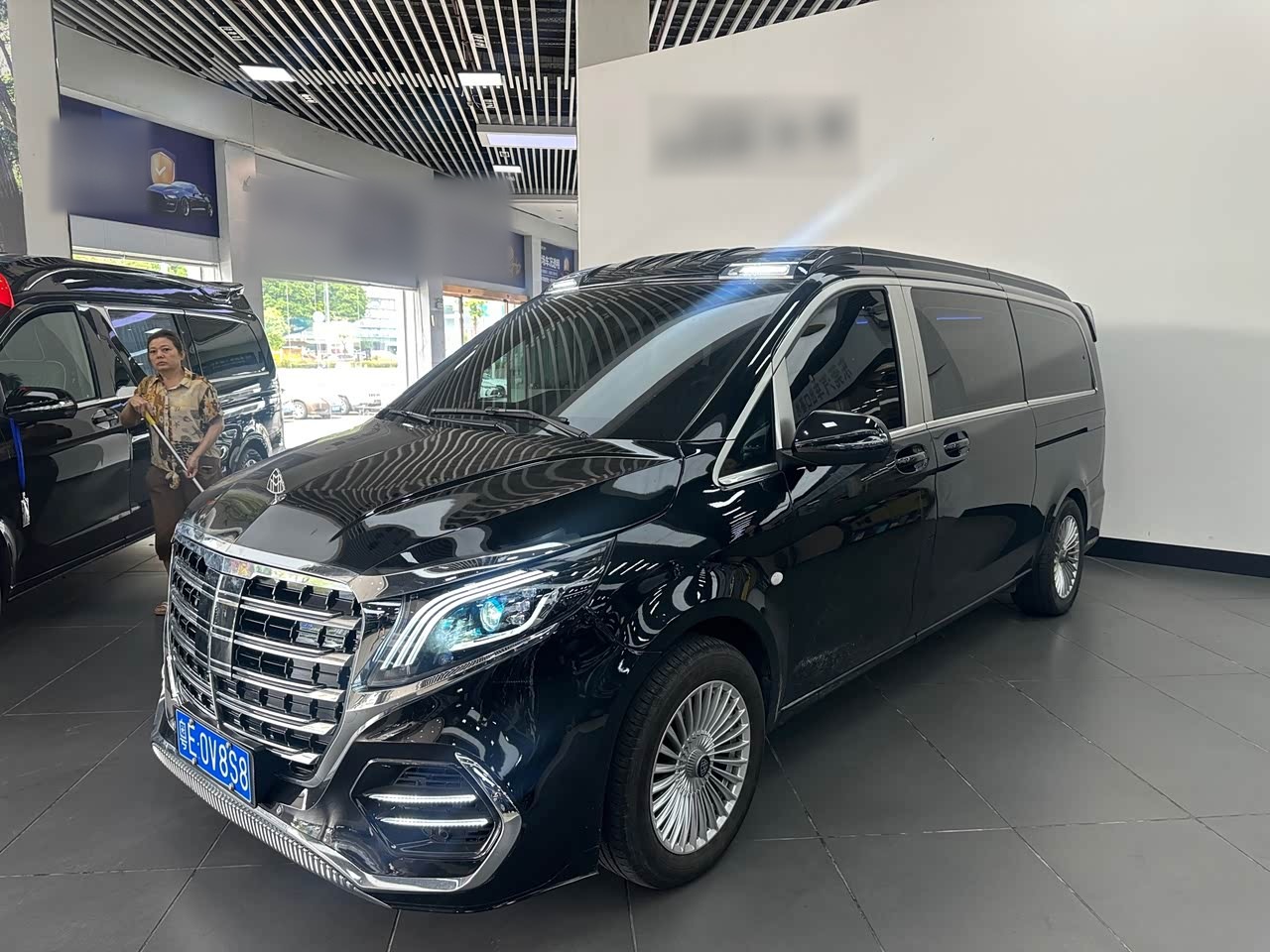 Vito 2021 2.0T Business 7-Seater