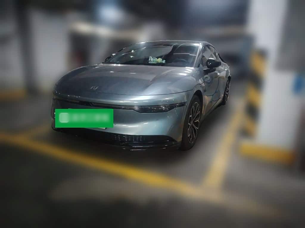 007 2024 RWD 75kWh
